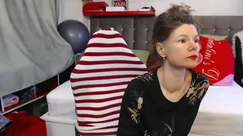 kelly online show from March 17, 11:48 am