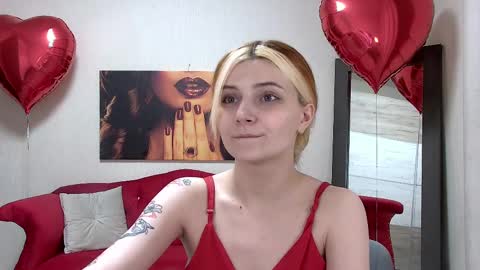 Snapshot of kellystoneys chatting on February 19, 11:57 pm Kelly Stoneys online show from February 19, 11:57 pm