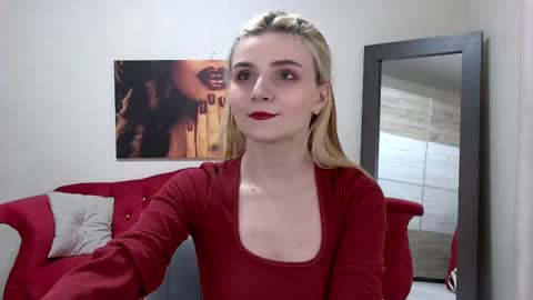 Snapshot of kellystoneys chatting on March 5, 7:17 pm Kelly Stoneys online show from March 5, 7:17 pm