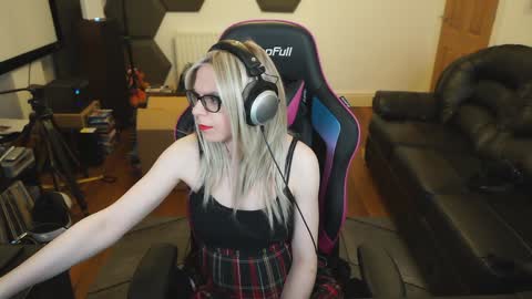 kelseycobalt online show from February 2, 1:12 am