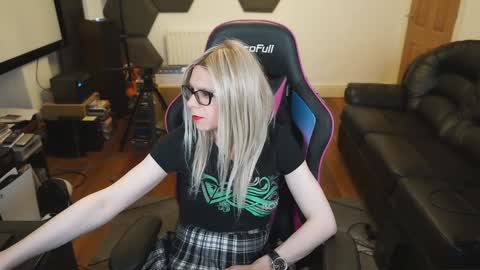 kelseycobalt online show from January 18, 11:11 pm