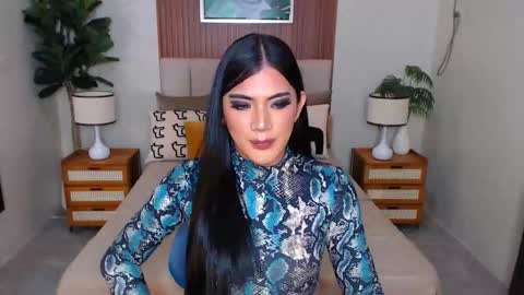 Snapshot of kelsie_silva chatting on October 15, 12:25 am kelsie_silva online show from October 15, 12:25 am