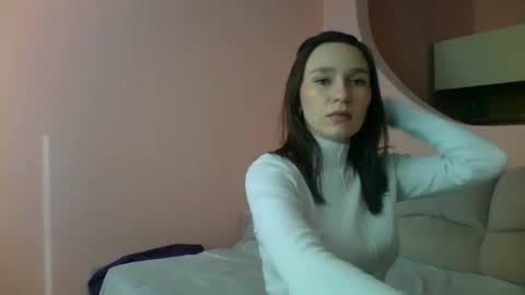 Snapshot of kelsivixen chatting on October 16, 8:03 am KelsiVixen online show from October 16, 8:03 am