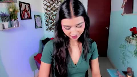 Snapshot of kendal_jenerr chatting on September 27, 3:54 pm Carolina online show from September 27, 3:54 pm