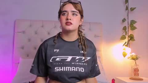 Kendall online show from February 9, 12:19 pm