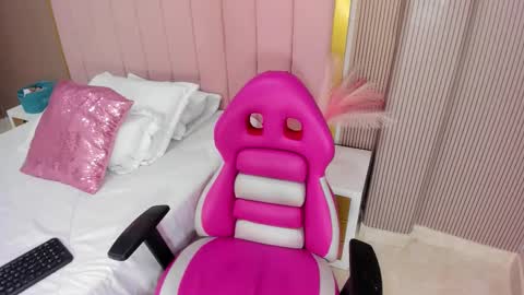 Kendall no Jenner  online show from March 6, 4:44 am