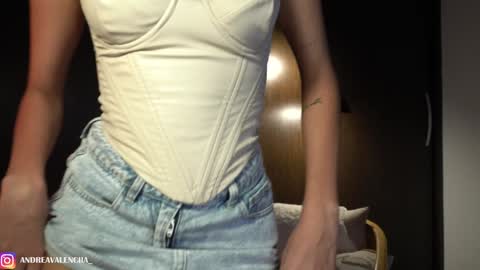 Snapshot of kendall_ruiiz chatting on January 9, 3:47 am Andrea online show from January 9, 3:47 am