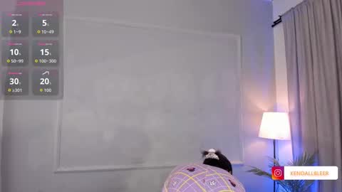 kendallbleer online show from October 7, 12:01 pm