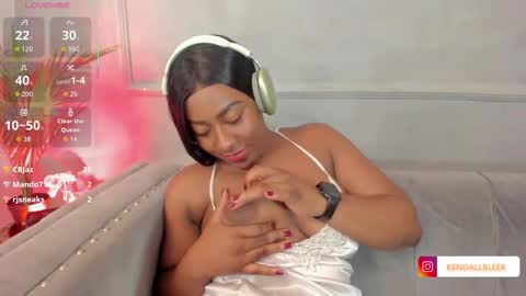 kendallbleer online show from November 21, 12:36 pm