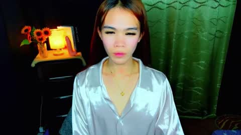 Kendall  online show from March 8, 8:35 pm