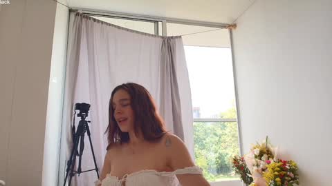 kendall online show from March 12, 6:44 pm