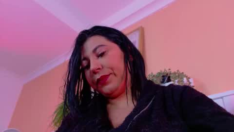   online show from December 5, 1:09 pm