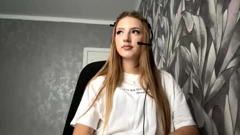 Snapshot of kendastuckmeyer chatting on October 9, 11:48 am Betty online show from October 9, 11:48 am