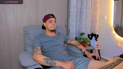 Snapshot of kendel_dimitri chatting on October 12, 3:54 am kendel_dimitri online show from October 12, 3:54 am