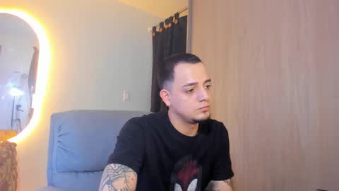 Snapshot of kendel_dimitri chatting on February 2, 4:15 am kendel_dimitri online show from February 2, 4:15 am