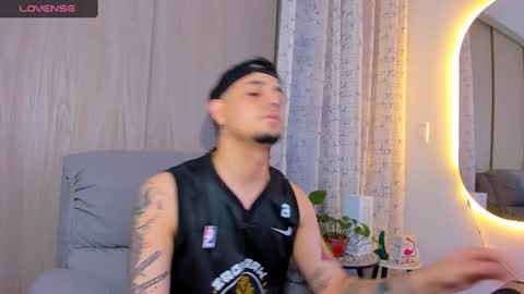 Snapshot of kendel_dimitri chatting on September 24, 8:43 am kendel_dimitri online show from September 24, 8:43 am