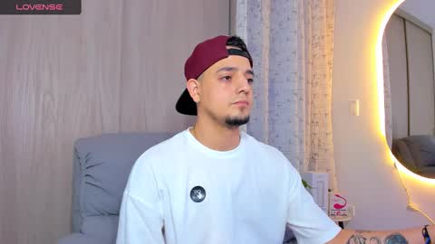 Snapshot of kendel_dimitri chatting on October 2, 5:06 am kendel_dimitri online show from October 2, 5:06 am