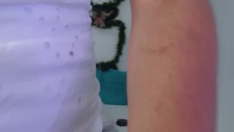 Kendra online show from December 25, 1:09 pm