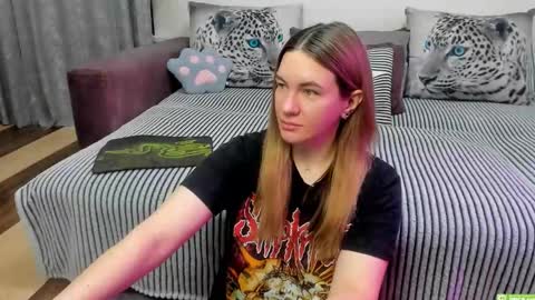 Kendra online show from March 1, 12:15 am