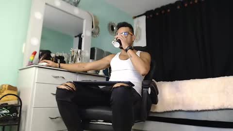 Chriss Morales online show from February 6, 11:37 pm