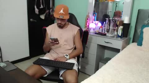 Chriss Morales online show from January 14, 1:15 am