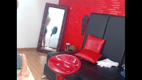 kenn_boy_ online show from February 4, 10:02 pm