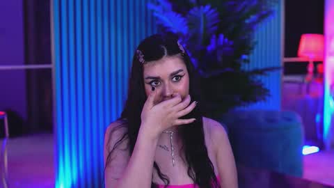 Kendra online show from January 7, 5:29 pm