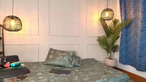 Snapshot of kenneth_macias chatting on October 16, 2:33 am Kenneth Macias online show from October 16, 2:33 am