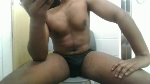 Snapshot of kennsexy chatting on January 3, 8:11 pm kennsexy online show from January 3, 8:11 pm