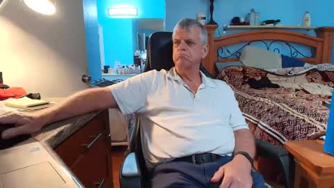 Snapshot of kent_ham chatting on October 6, 10:16 pm kent_ham online show from October 6, 10:16 pm