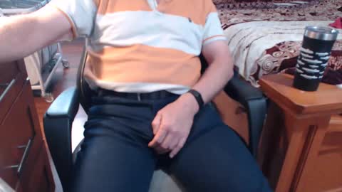 Snapshot of kent_ham chatting on December 23, 6:26 pm kent_ham online show from December 23, 6:26 pm