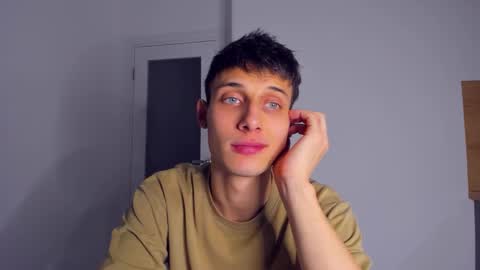 Peter     online show from November 17, 8:11 pm