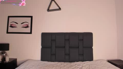 KENTHA  online show from January 19, 10:36 am