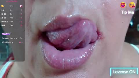 K E R L Y online show from March 1, 10:10 pm