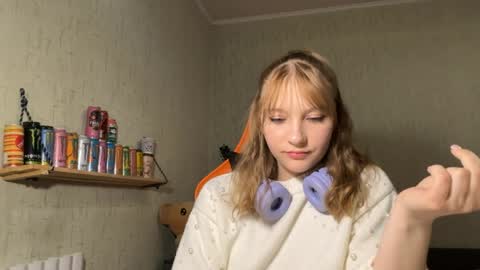 Kate online show from April 8, 5:38 pm