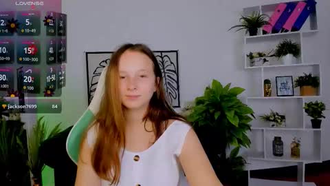 Snapshot of ketrin_n_ chatting on October 7, 8:32 am Ketrin online show from October 7, 8:32 am