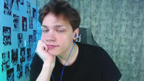 Snapshot of kevin_joestar chatting on October 18, 5:00 am Kevin online show from October 18, 5:00 am