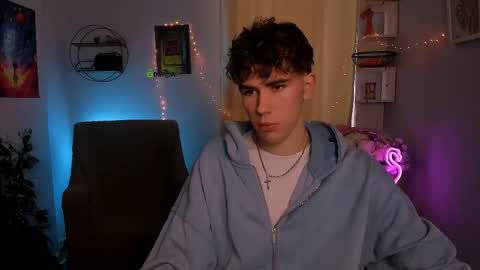 kevin_nix_ online show from February 1, 10:12 am