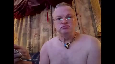 kevydaddyhubby2 online show from January 19, 5:50 am