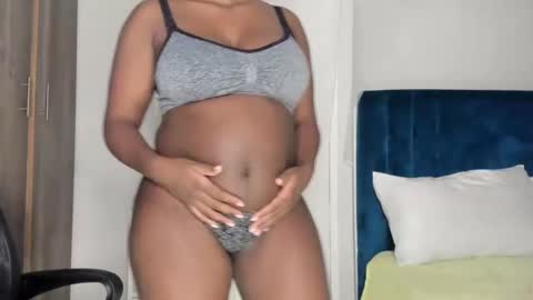 Keyara online show from February 28, 8:18 pm