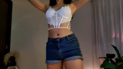 Snapshot of keylamiller1 chatting on January 29, 10:32 pm Keyla online show from January 29, 10:32 pm