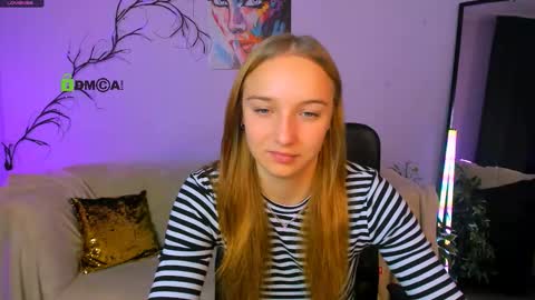 Snapshot of keylas_moan chatting on September 22, 5:44 am Keylas online show from September 22, 5:44 am