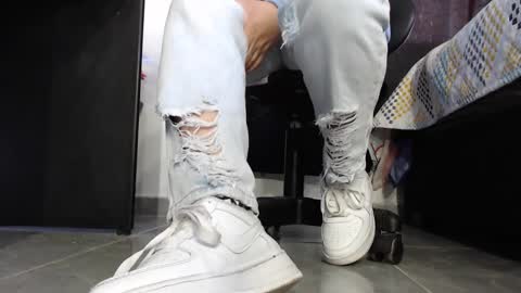     online show from February 18, 4:51 pm