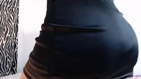 Snapshot of keylli_brownss chatting on November 2, 3:17 am Keylli online show from November 2, 3:17 am