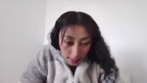 Snapshot of khaleesi_j chatting on February 18, 3:20 pm khaleesi_j online show from February 18, 3:20 pm
