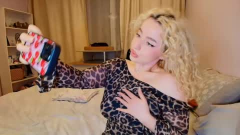 Khaleesi online show from April 11, 5:17 pm