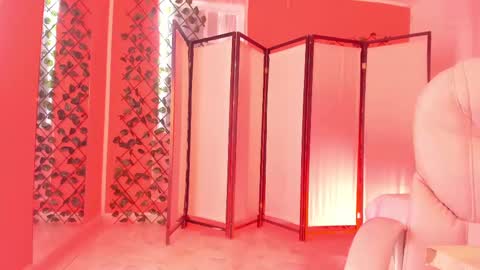 Khloe online show from September 17, 1:14 pm