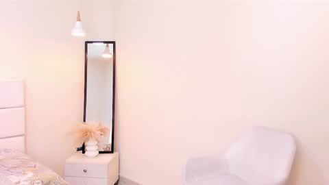 Khloe online show from March 20, 2:00 pm