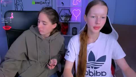 khloebeauty online show from October 15, 7:26 pm