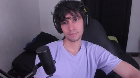 khozler_ online show from October 6, 4:08 am